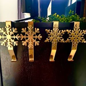 Snowflake stocking holders